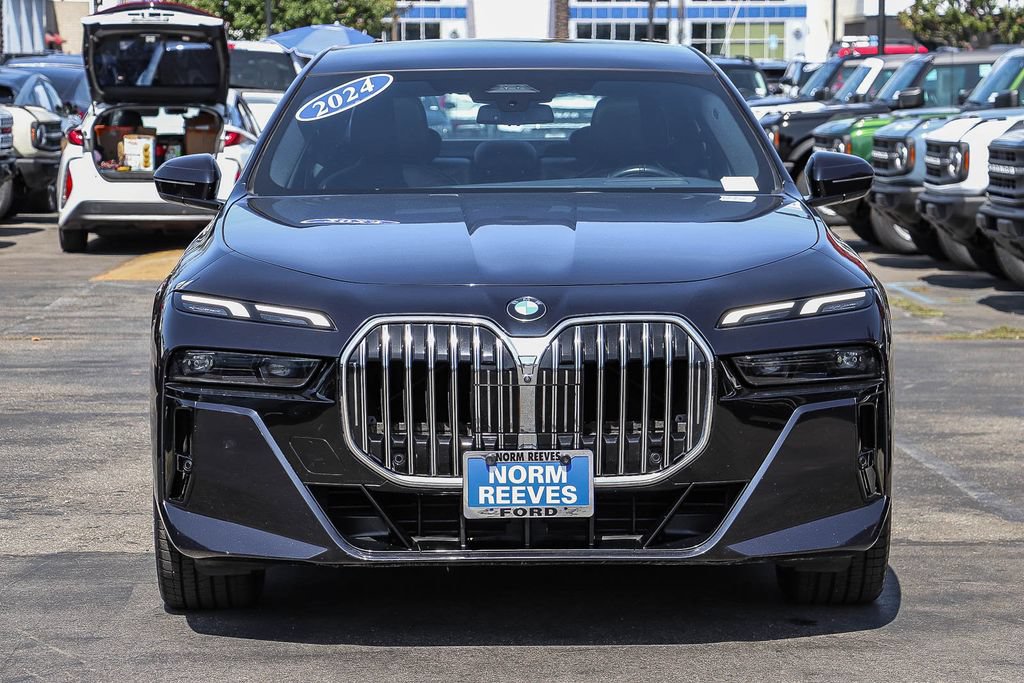 Used 2024 BMW 740i RWD image 2