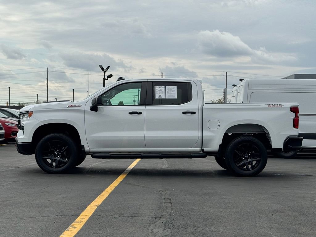 Used 2024 Chevrolet Silverado 1500 LT Trail Boss w/ Convenience Package II image 4