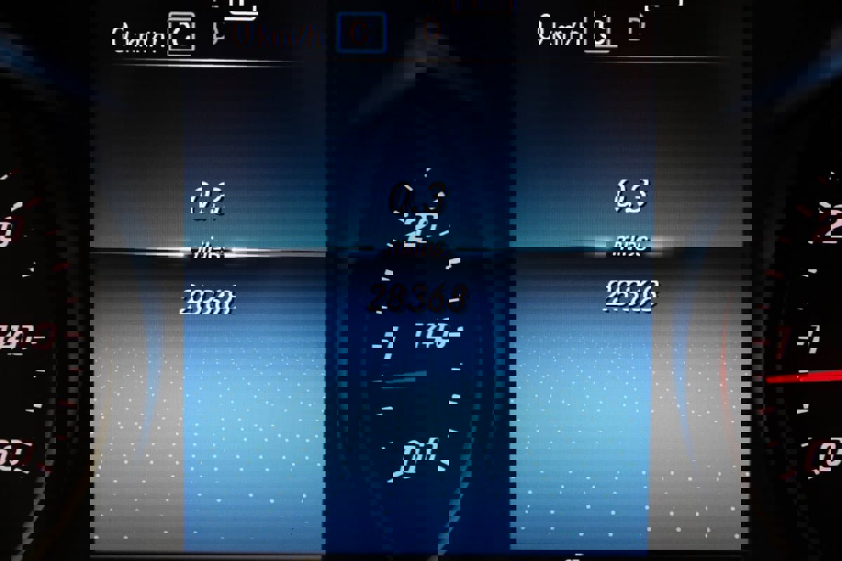 Used 2022 Mercedes-Benz GLC 300 4MATIC w/ Driver Assistance Package image 51