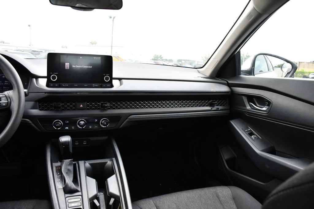 Used 2023 Honda Accord LX image 23