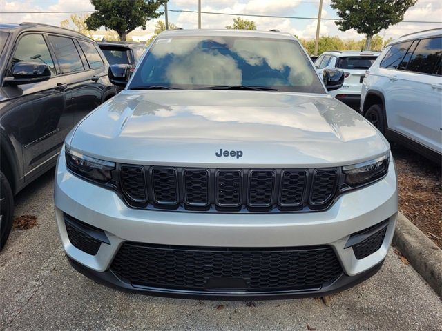 New 2025 Jeep Grand Cherokee Laredo image 19