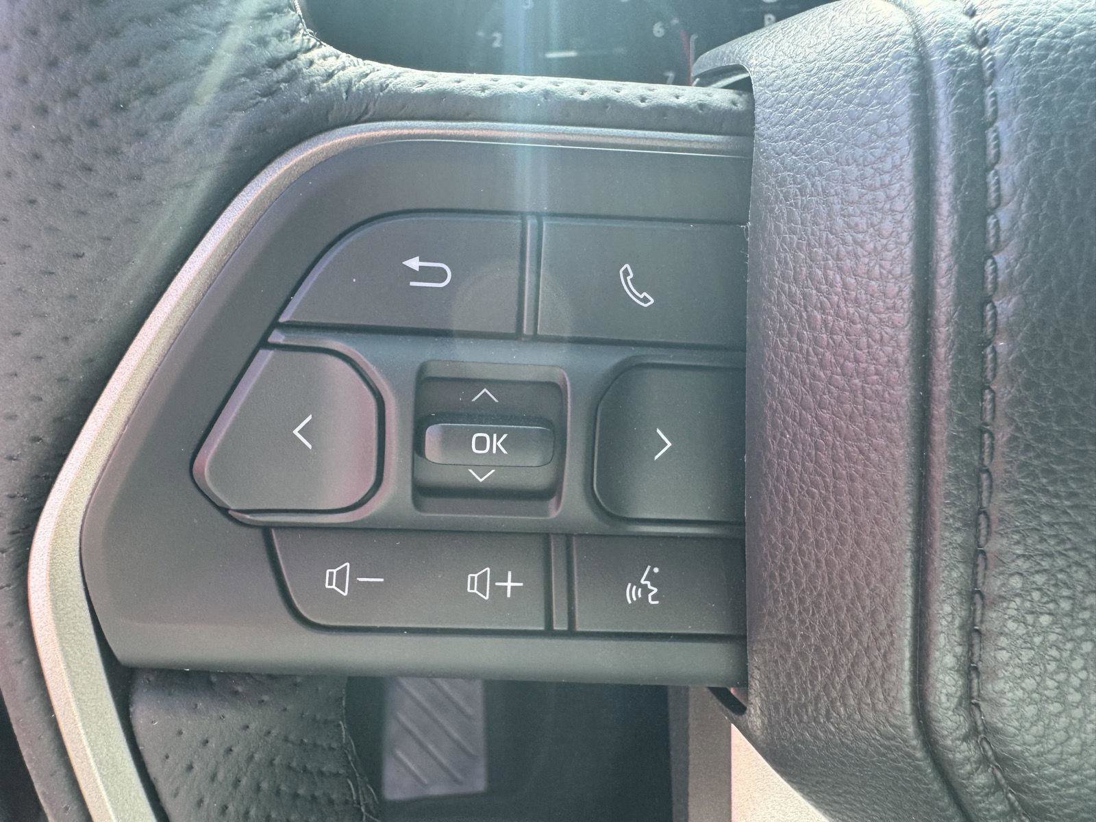 New 2025 Toyota Tacoma TRD Off-Road image 30