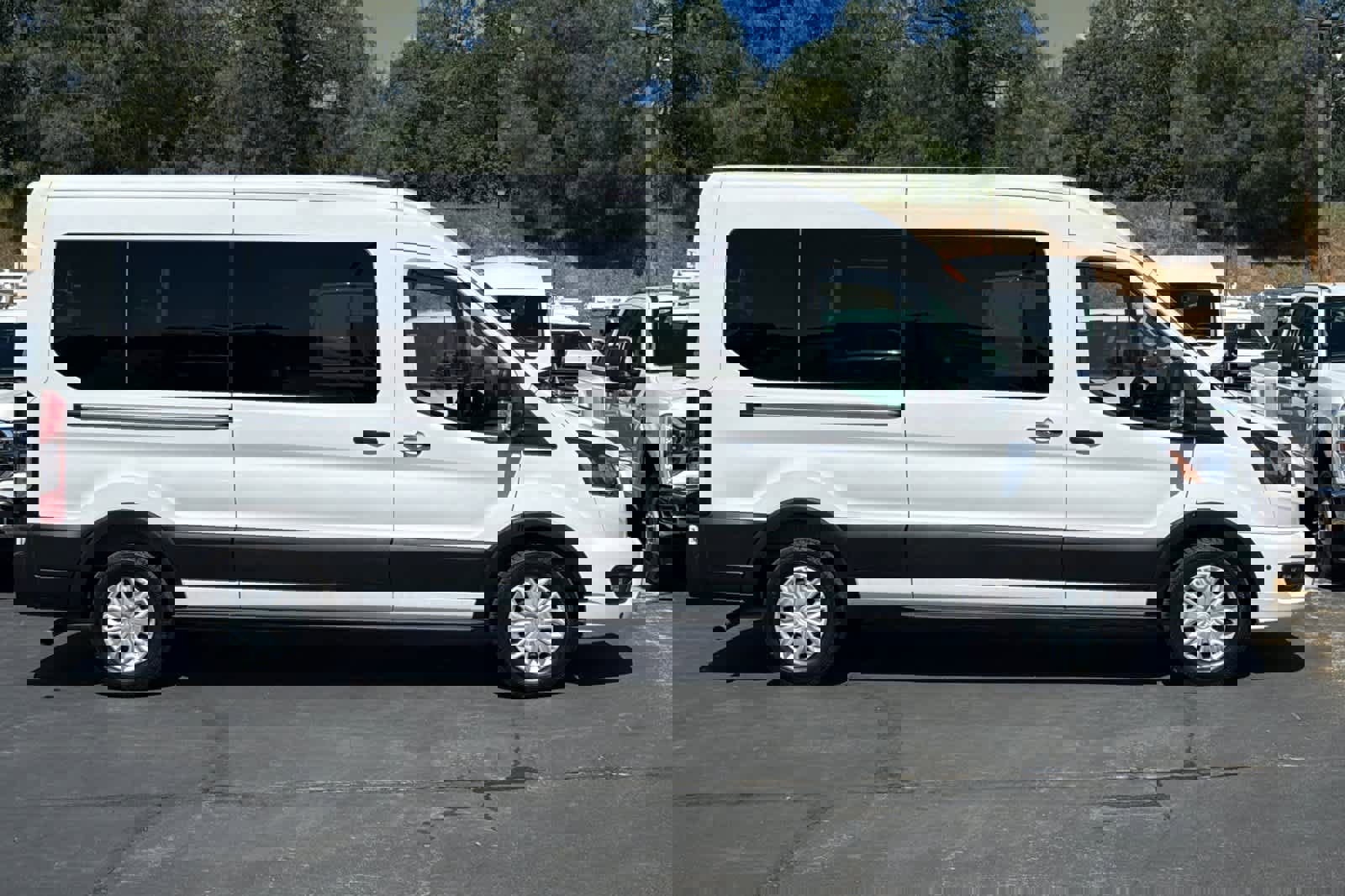 Used 2025 Ford Transit 350 XLT image 3