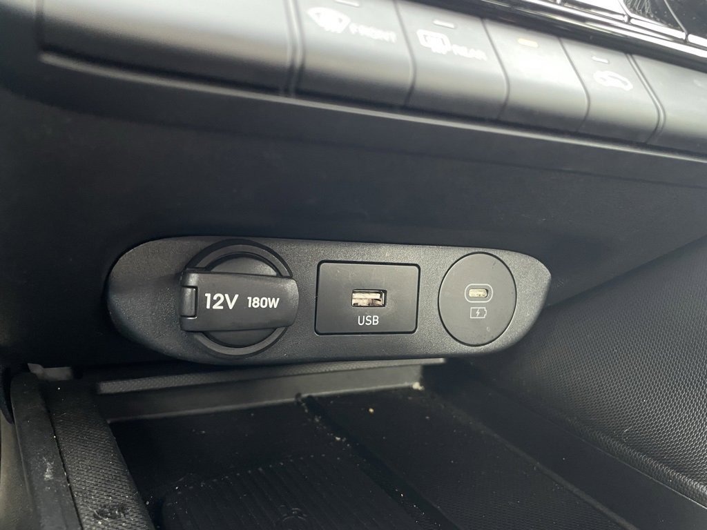 Used 2025 Hyundai Elantra Sport image 18