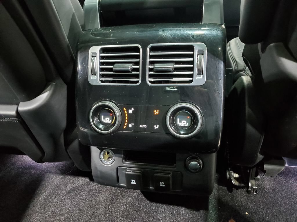 Used 2018 Land Rover Range Rover HSE AWD/4WD image 24