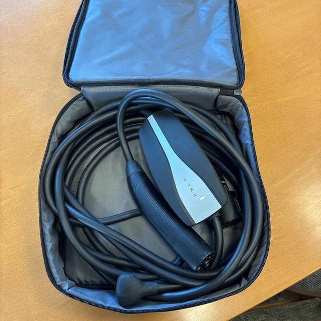 Used 2021 Tesla Model Y Long Range image 11