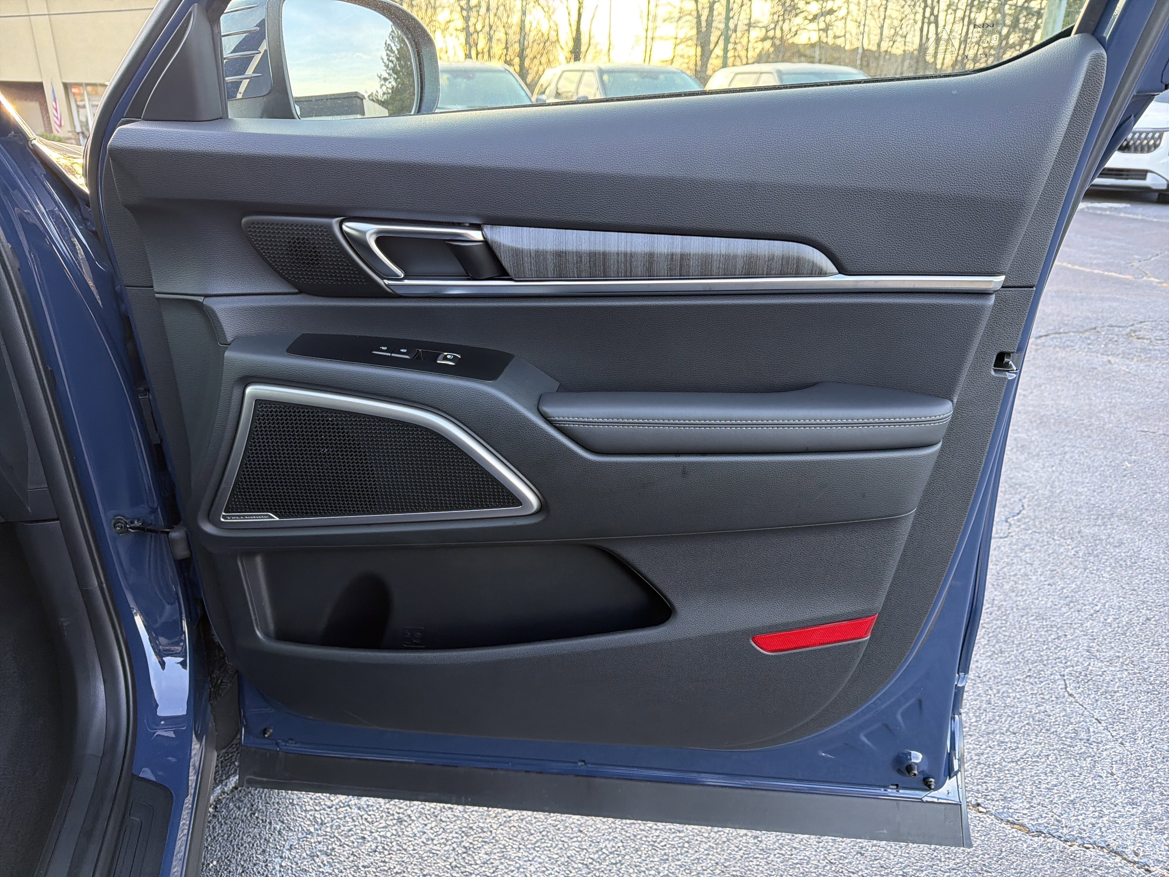 Used 2025 Kia Telluride EX image 14