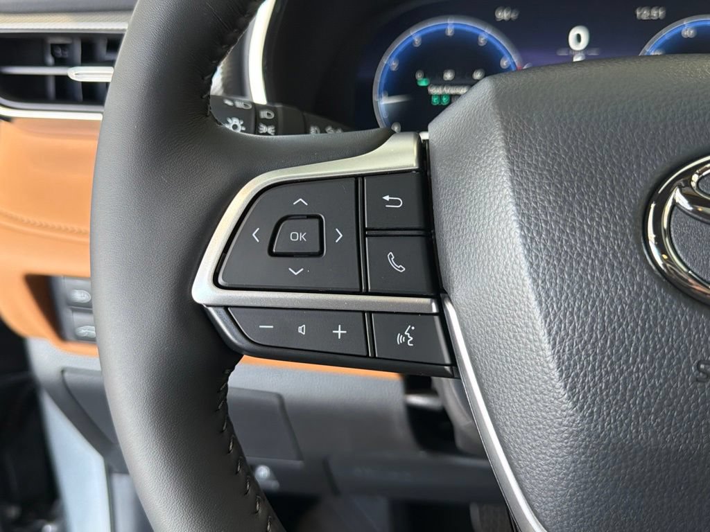 New 2026 Toyota Highlander Platinum AWD/4WD image 22