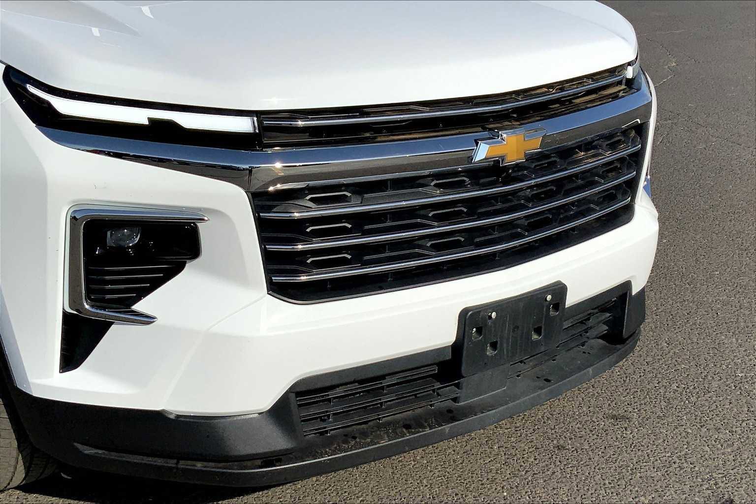 Used 2024 Chevrolet Traverse LT image 29