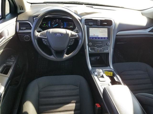 Used 2019 Ford Fusion SE image 17
