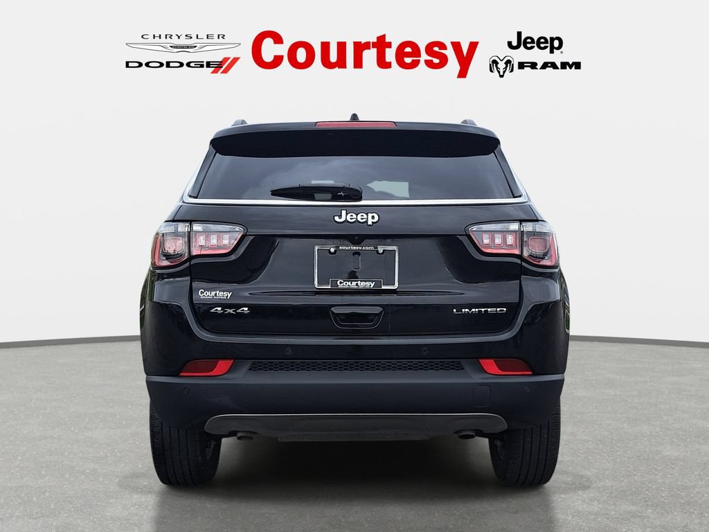 Certified 2024 Jeep Compass Limited AWD/4WD image 5