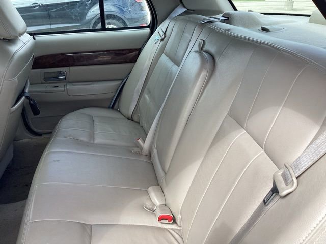 Used 2010 Mercury Grand Marquis LS image 17