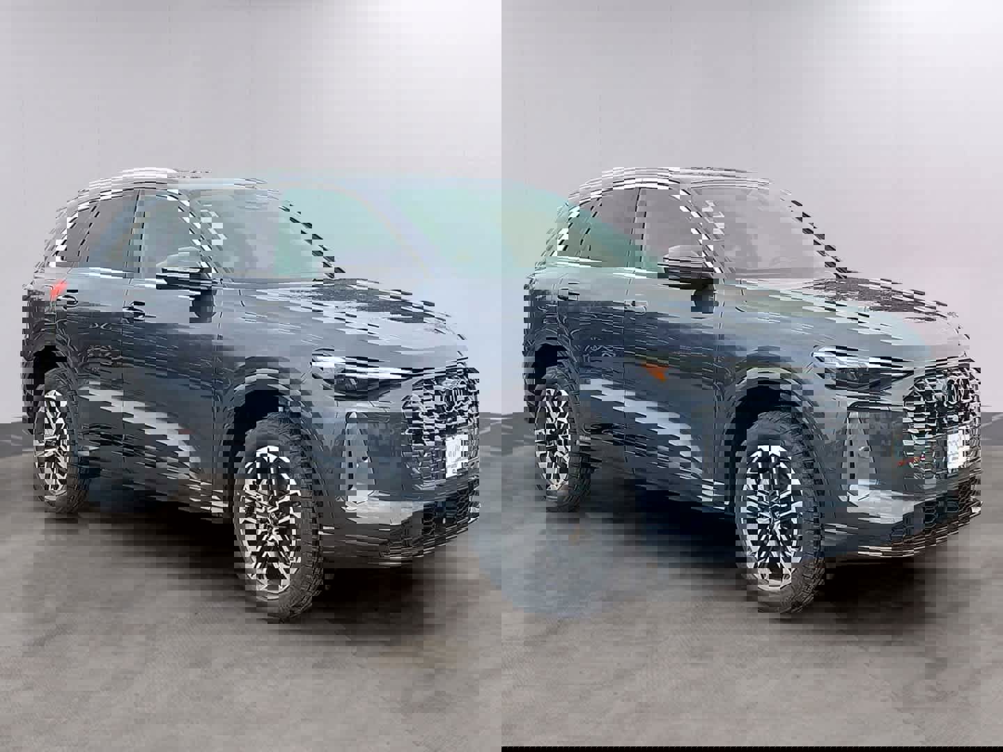 New 2026 Audi Q5 Premium Plus AWD/4WD image 2