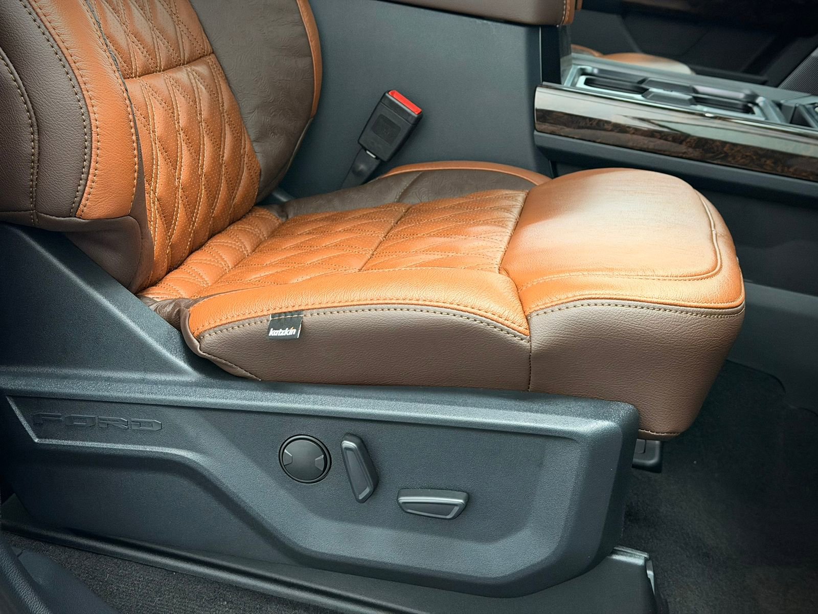 New 2026 Ford F250 Lariat w/ Lariat Ultimate Package image 23