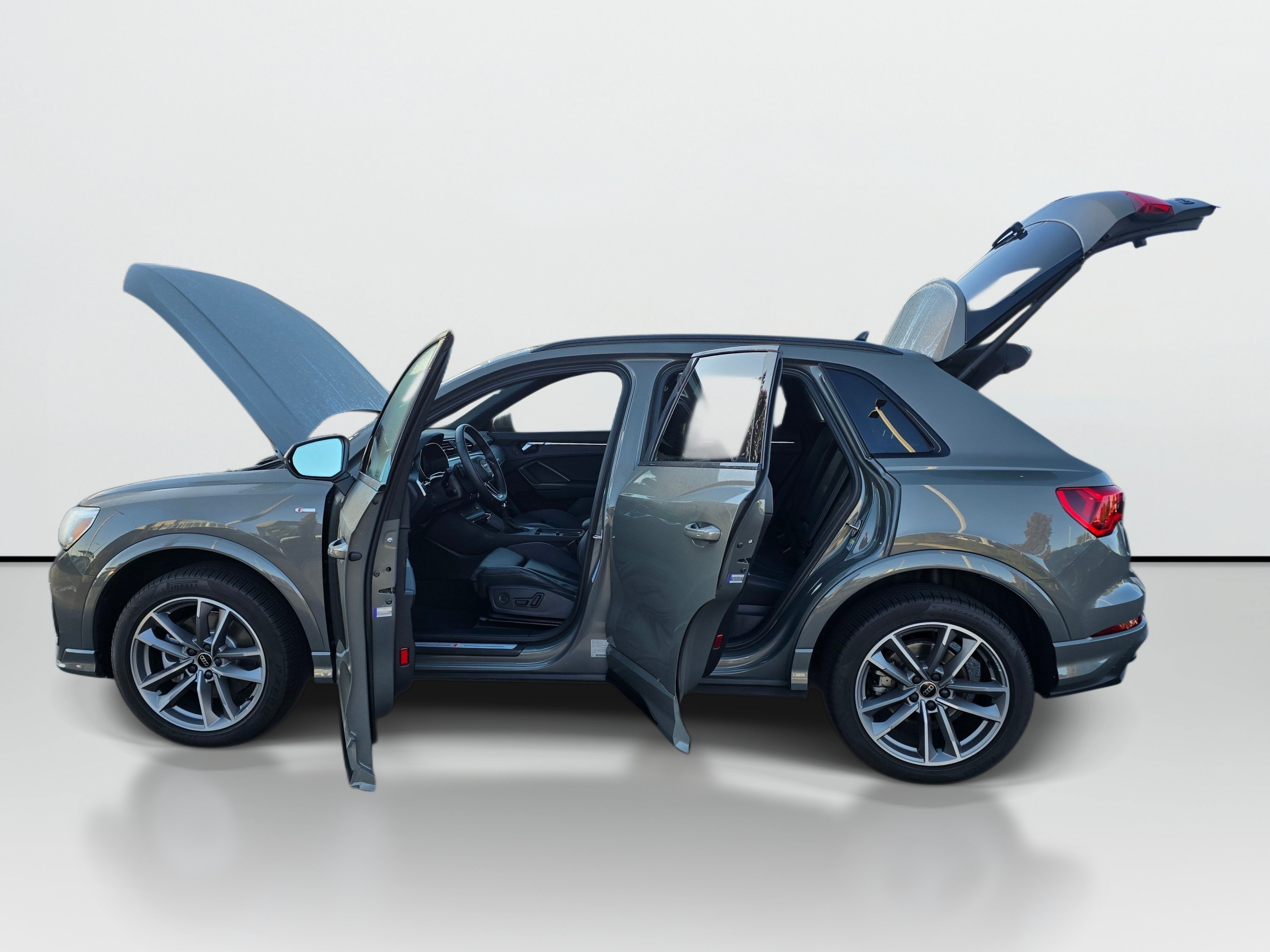 Certified 2025 Audi Q3 2.0T Premium AWD/4WD image 10