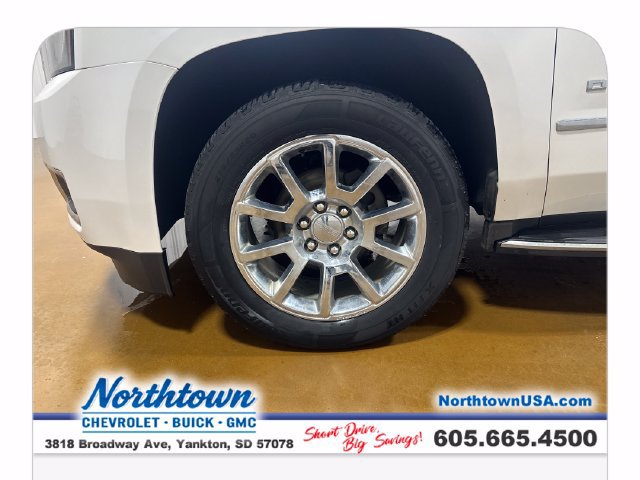 Used 2017 GMC Yukon Denali w/ Open Road Package AWD/4WD image 12