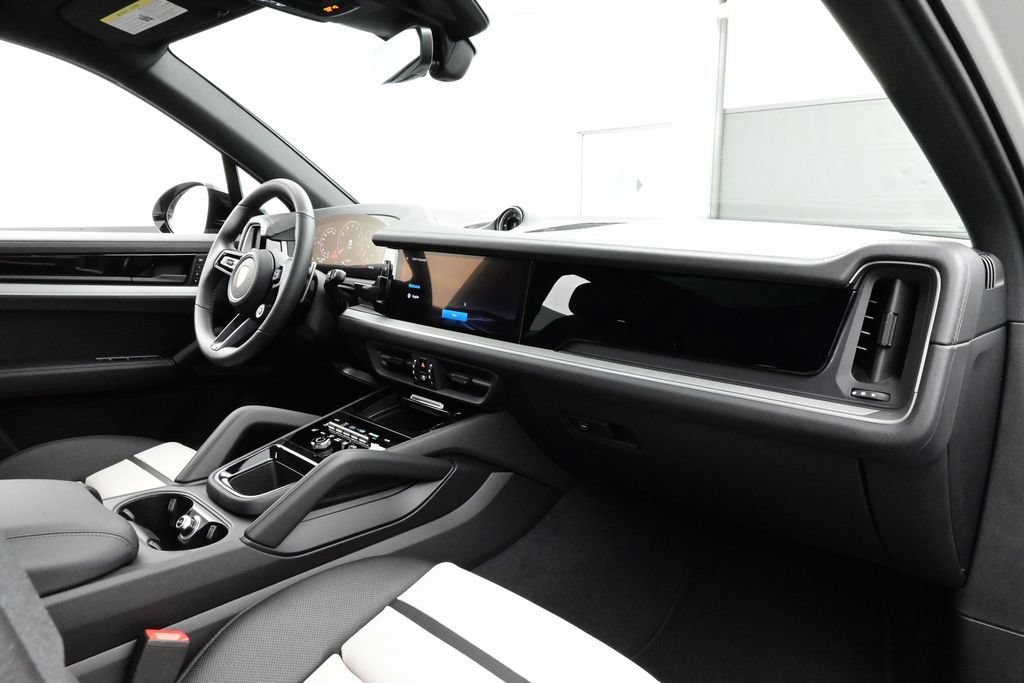 New 2026 Porsche Cayenne S AWD/4WD image 19