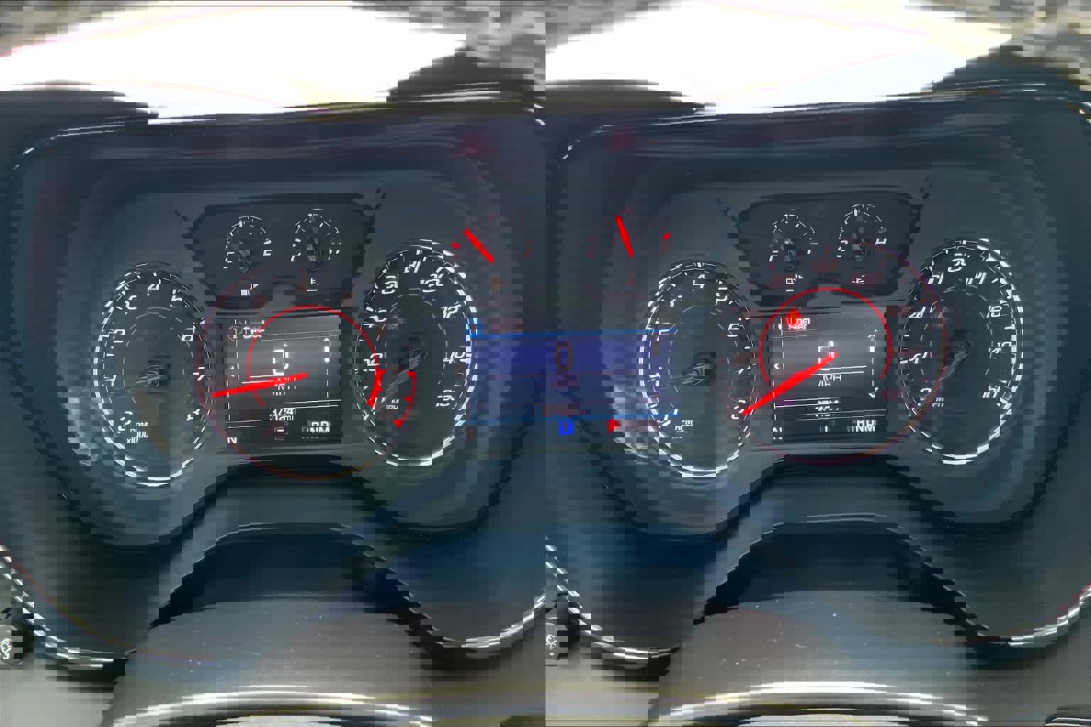 Used 2020 Chevrolet Camaro LT w/ Technology Package RWD image 25