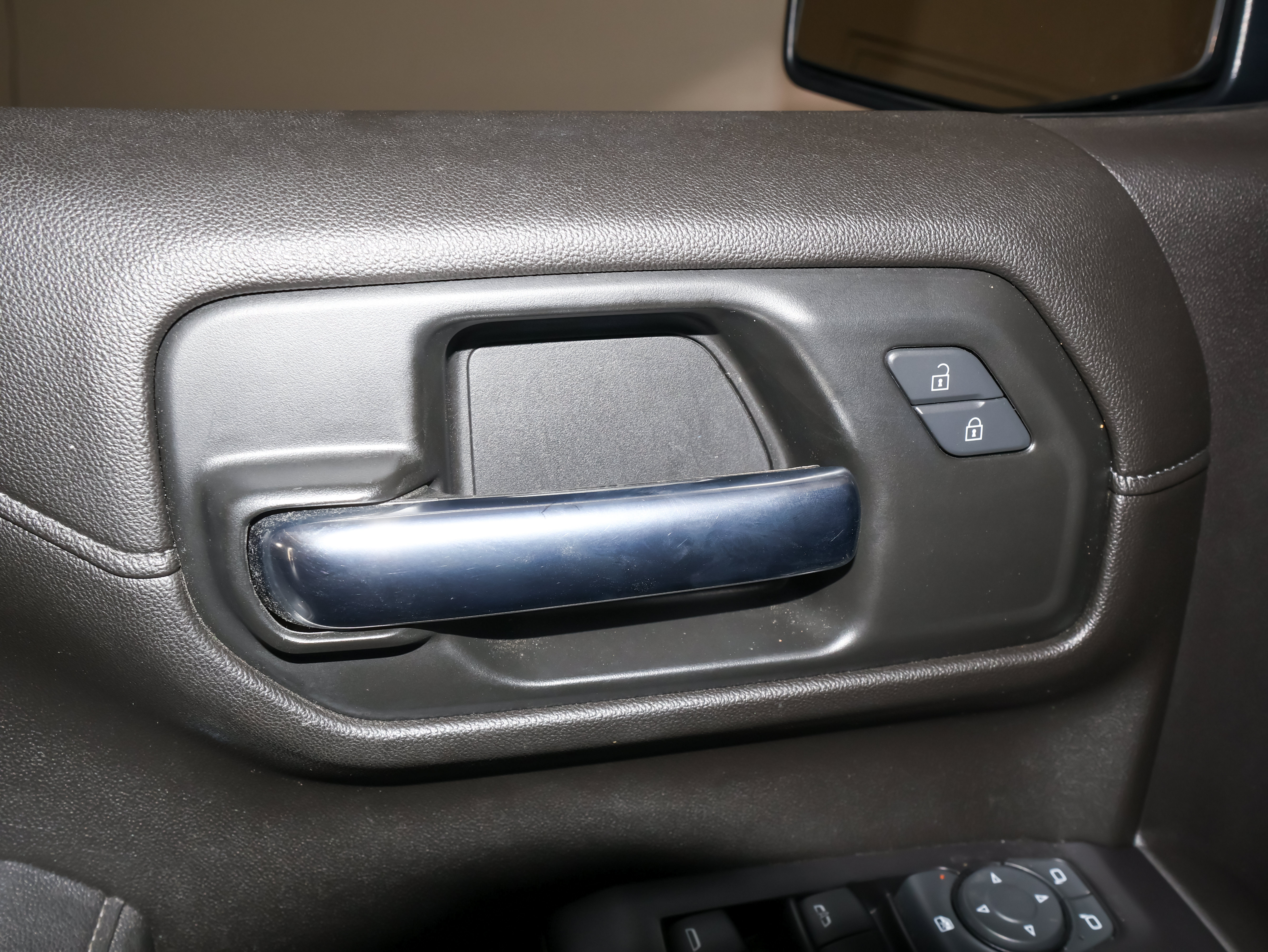 Used 2020 Chevrolet Silverado 1500 RST AWD/4WD image 19