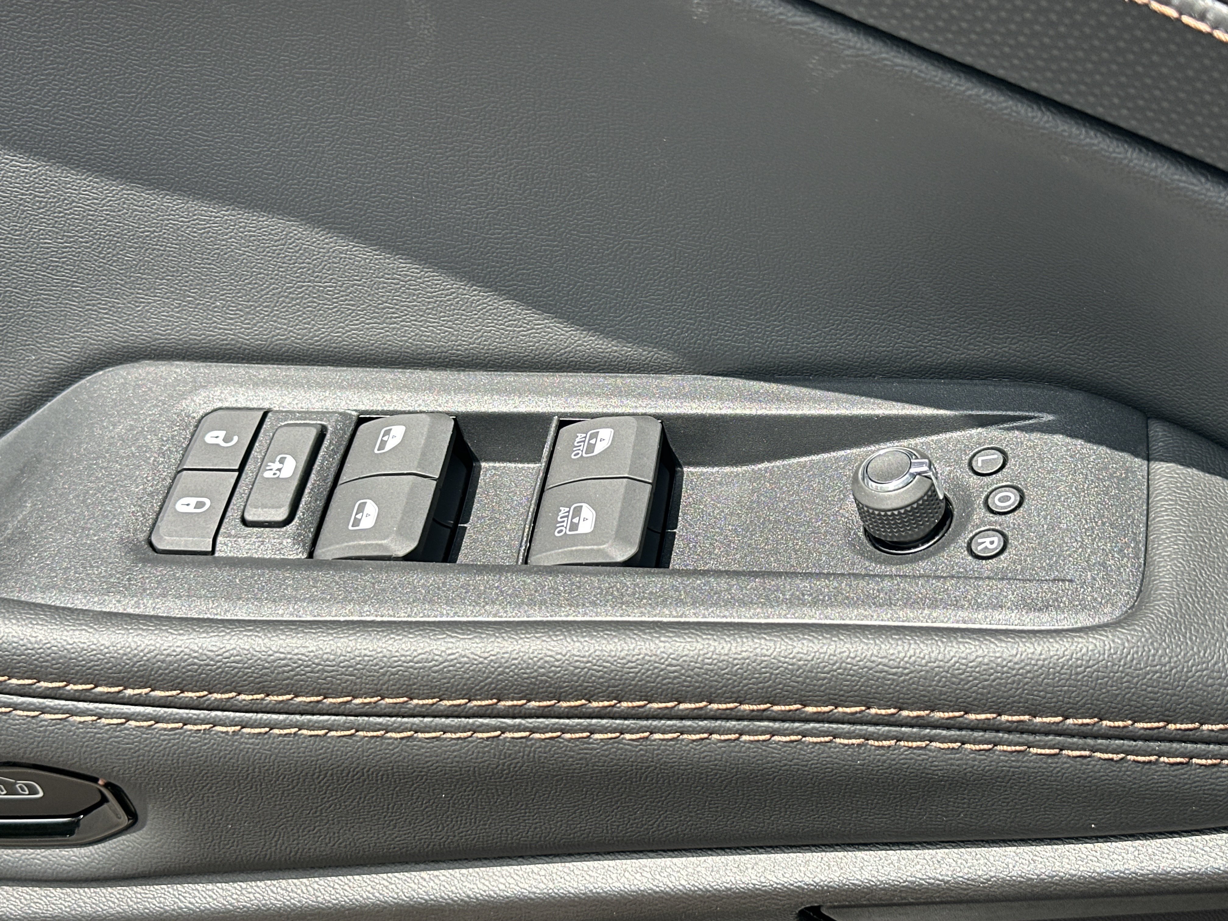 New 2026 Jeep Cherokee Limited AWD/4WD image 11
