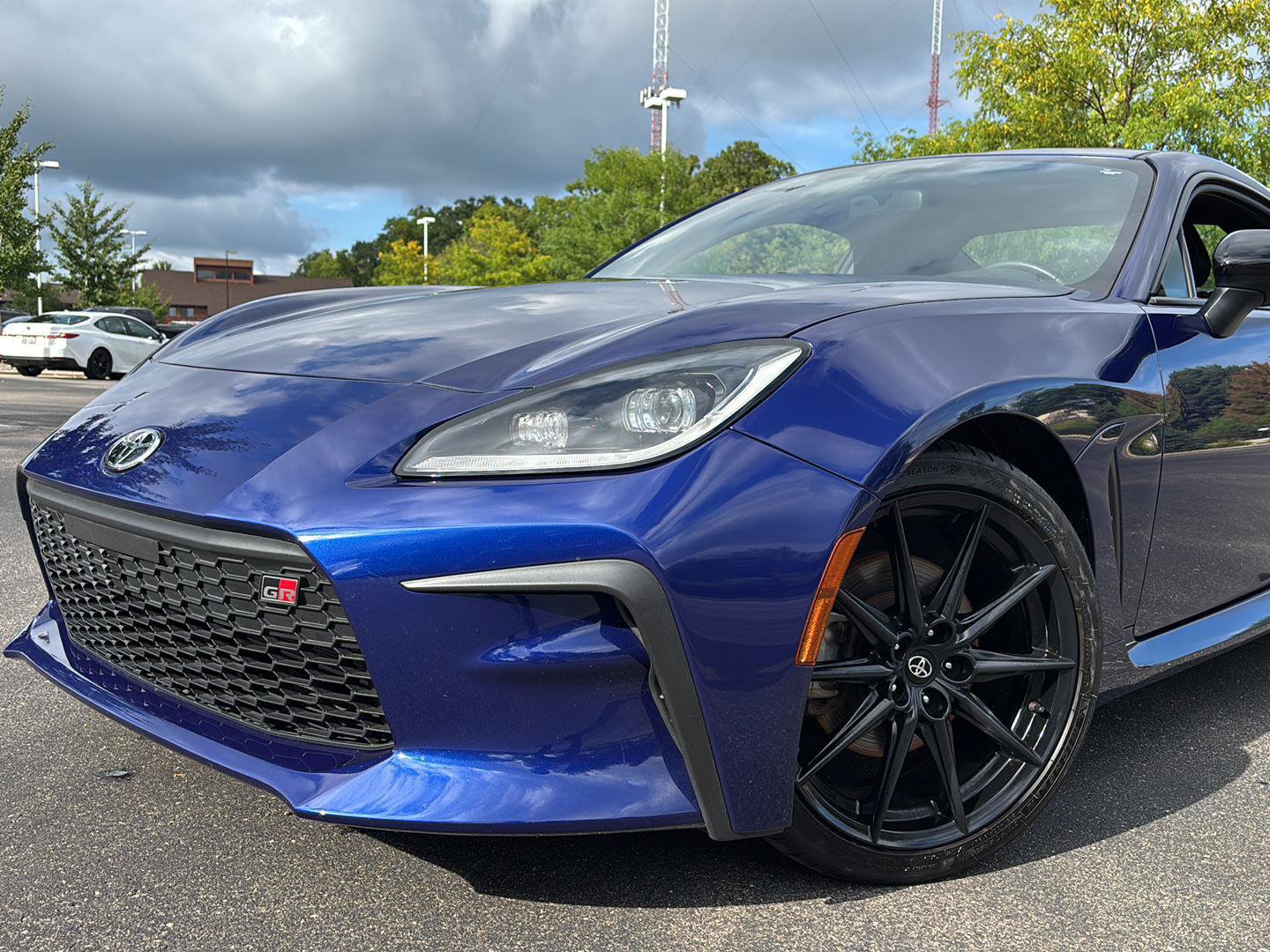 Used 2022 Toyota GR86 Premium RWD image 5