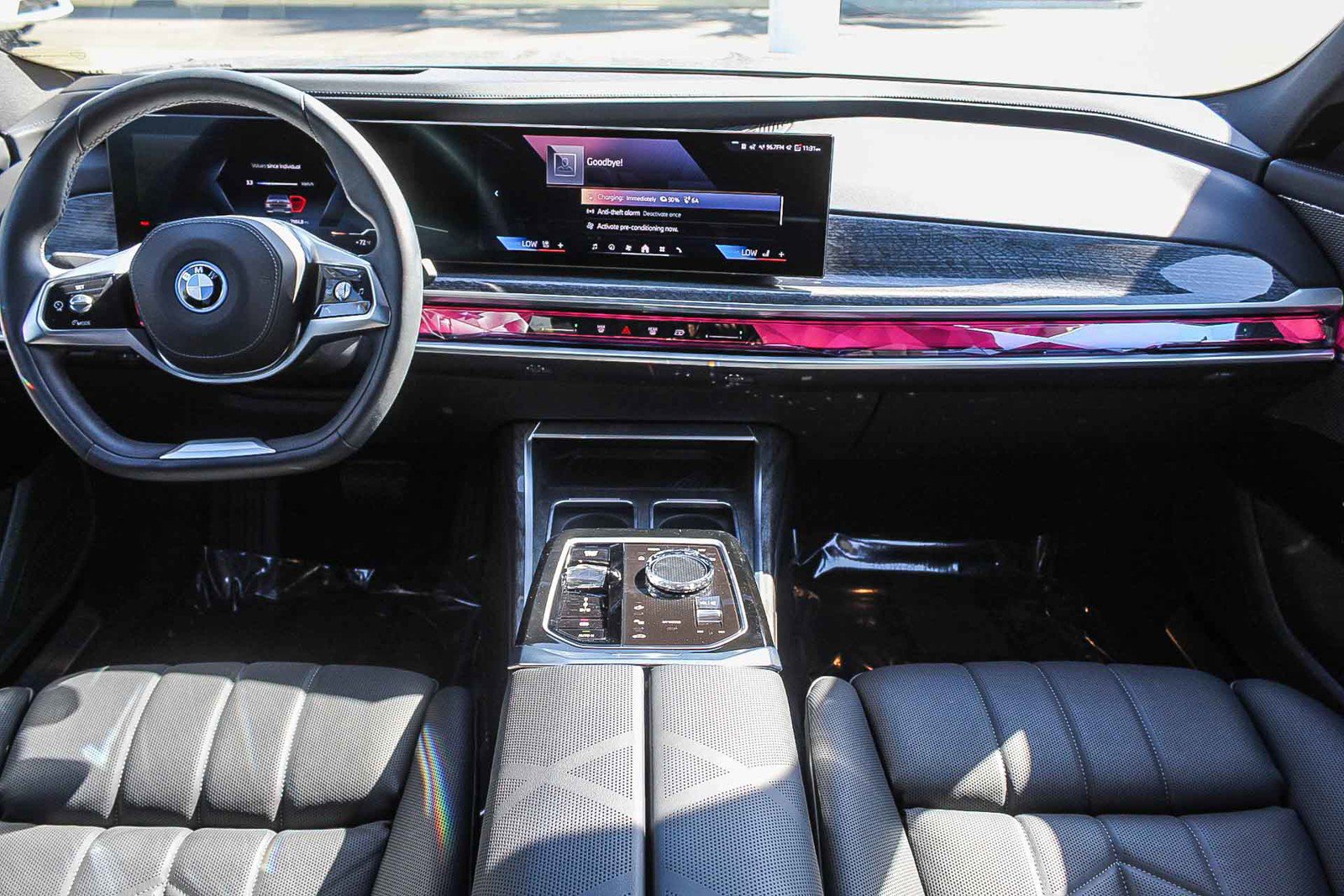 Certified 2025 BMW i7 eDrive50 w/ Premium Package image 12