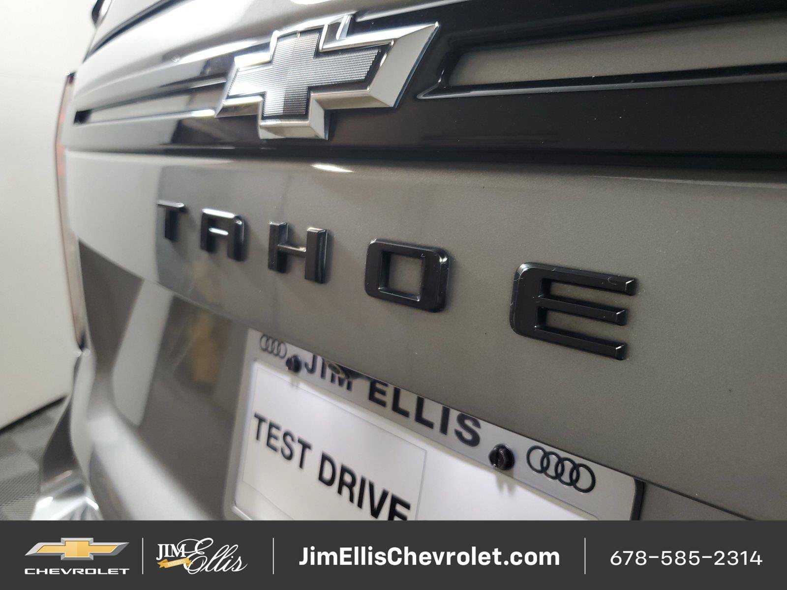 Used 2023 Chevrolet Tahoe Z71 w/ Luxury Package AWD/4WD image 8