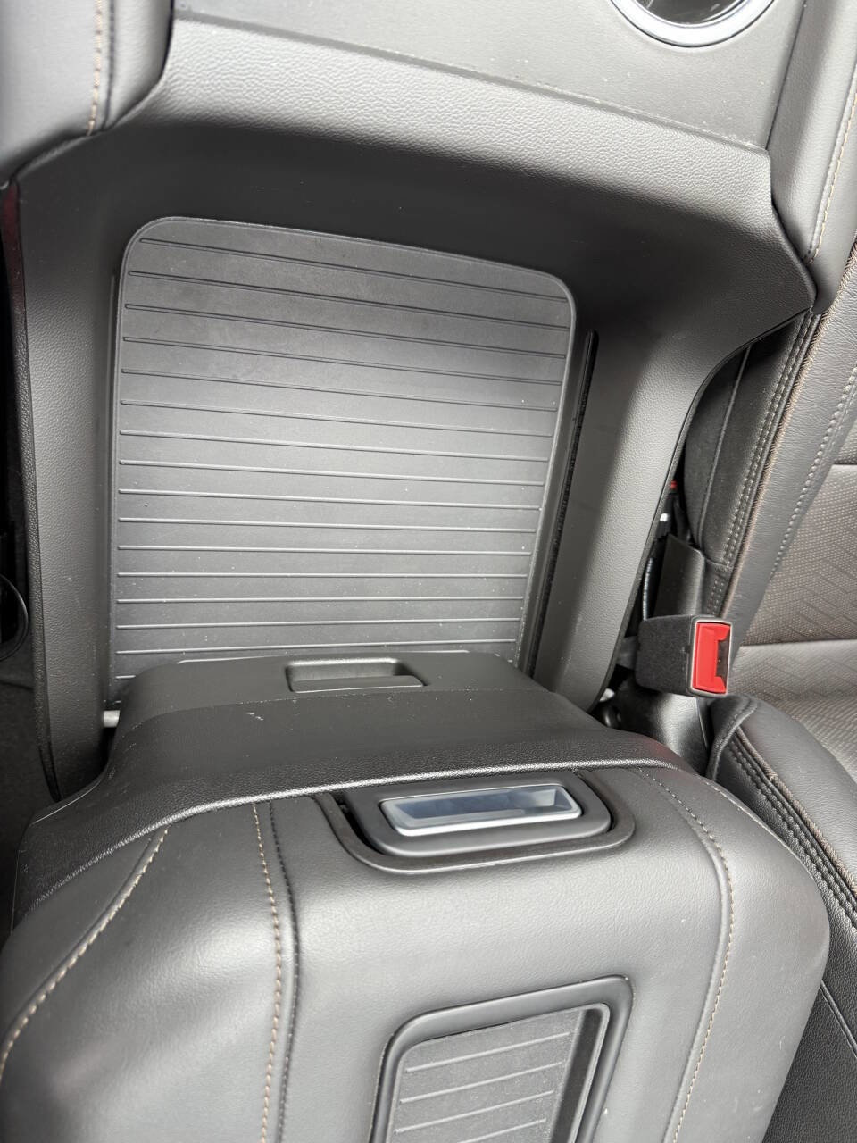 Used 2024 Chevrolet Suburban High Country image 27