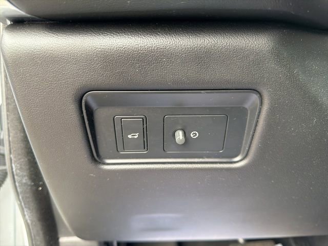 Used 2022 Jaguar F-PACE S image 28