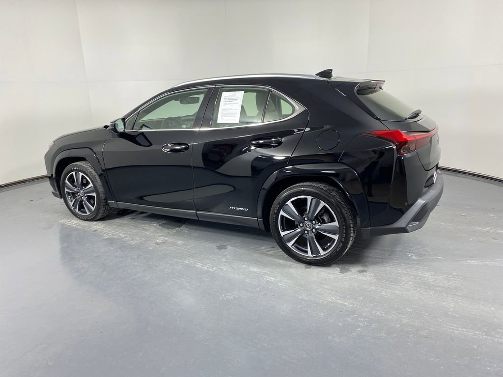 Used 2022 Lexus UX 250h w/ Premium Package image 4