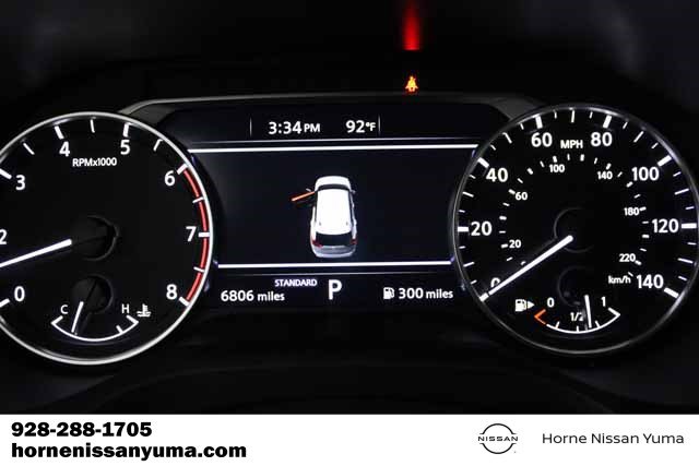 Used 2025 Nissan Rogue SV image 4