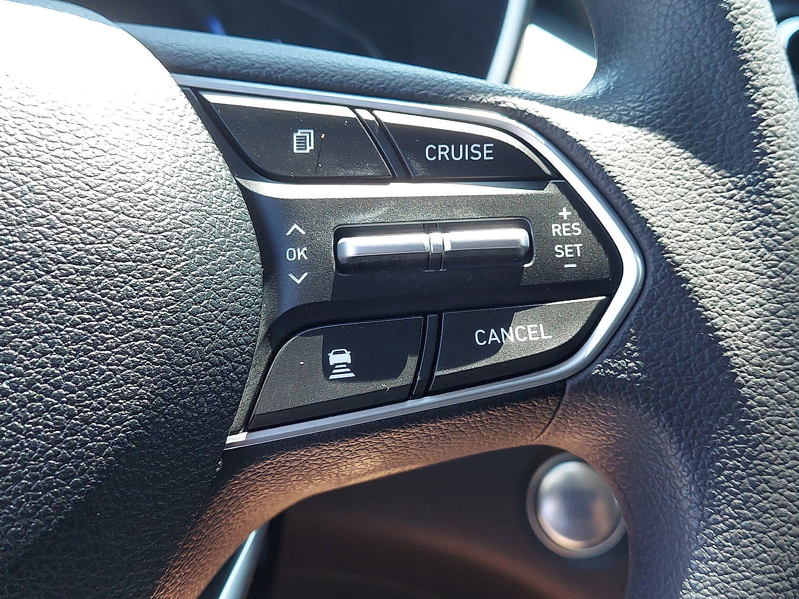 Used 2020 Hyundai Santa Fe SEL image 20