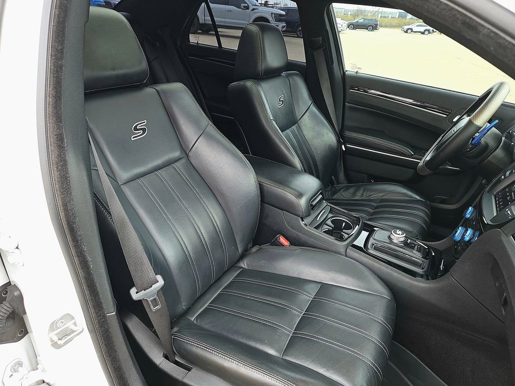 Used 2019 Chrysler 300 S w/ S Model Appearance Package image 23