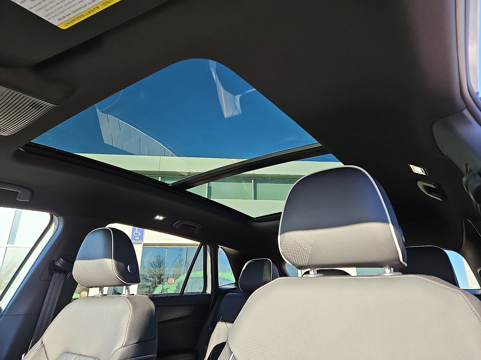 New 2026 Volkswagen Atlas Cross Sport SEL Premium R-Line image 14