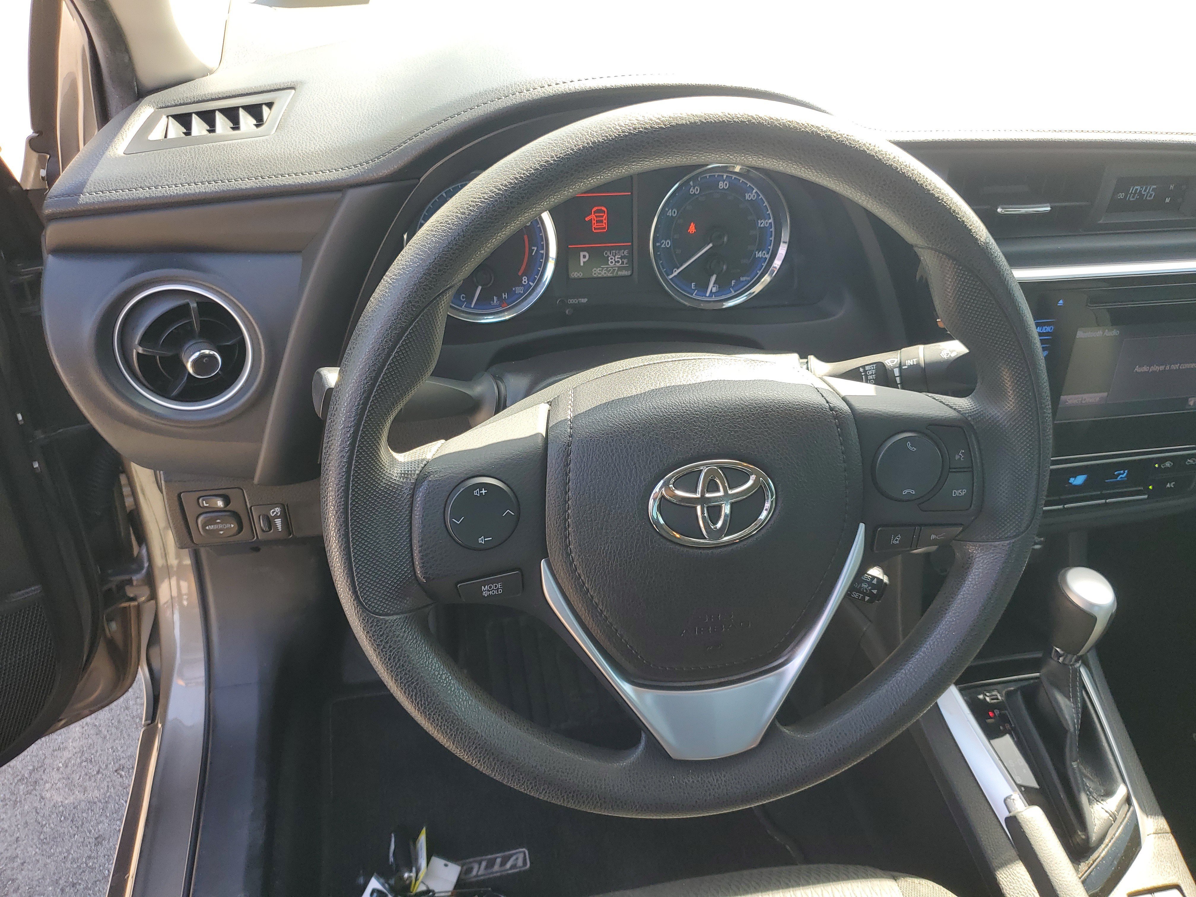 Used 2019 Toyota Corolla LE FWD image 15