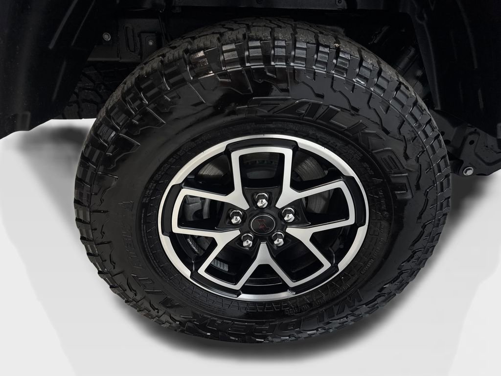 Used 2024 Jeep Gladiator Rubicon w/ Technology Group AWD/4WD image 84
