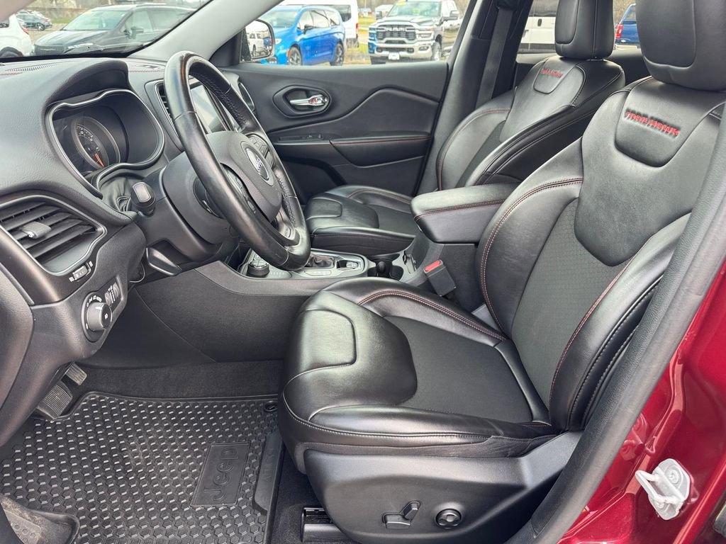 Used 2020 Jeep Cherokee Trailhawk w/ Cold Weather Group image 6