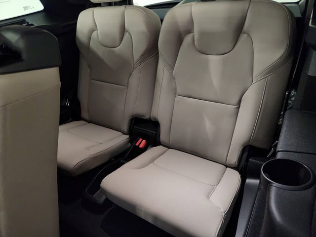 New 2026 Volvo XC90 B6 Plus w/ Protection Package Premier image 32