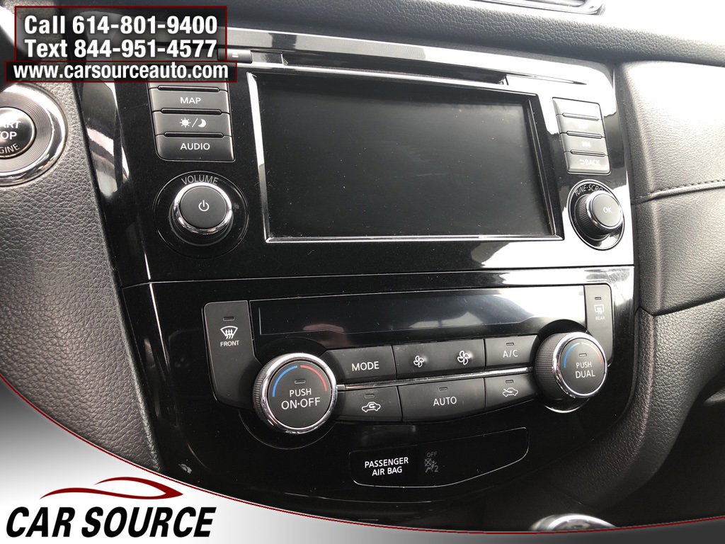 Used 2018 Nissan Rogue SV w/ Premium Package image 18