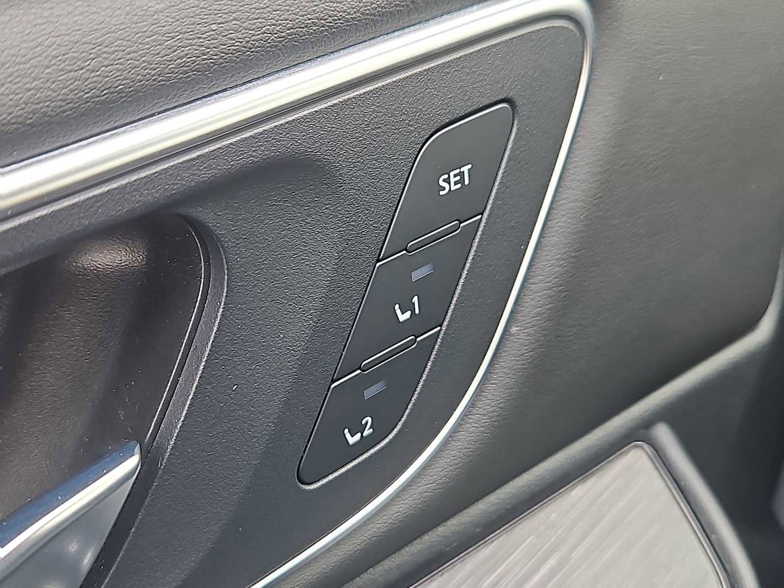 Used 2023 Nissan Rogue Platinum AWD/4WD image 19