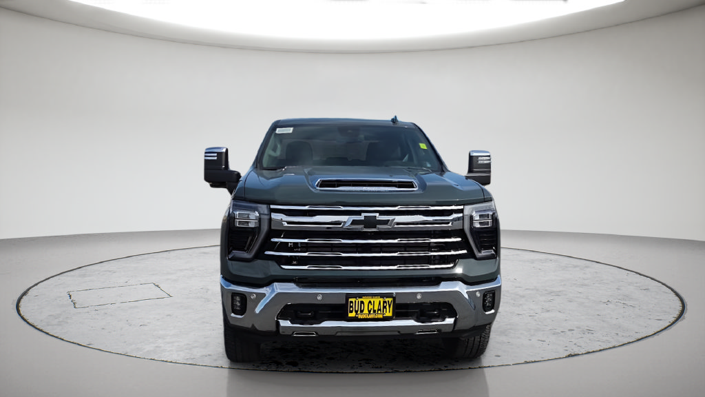 New 2026 Chevrolet Silverado 3500 LTZ w/ LTZ Plus Package AWD/4WD image 3