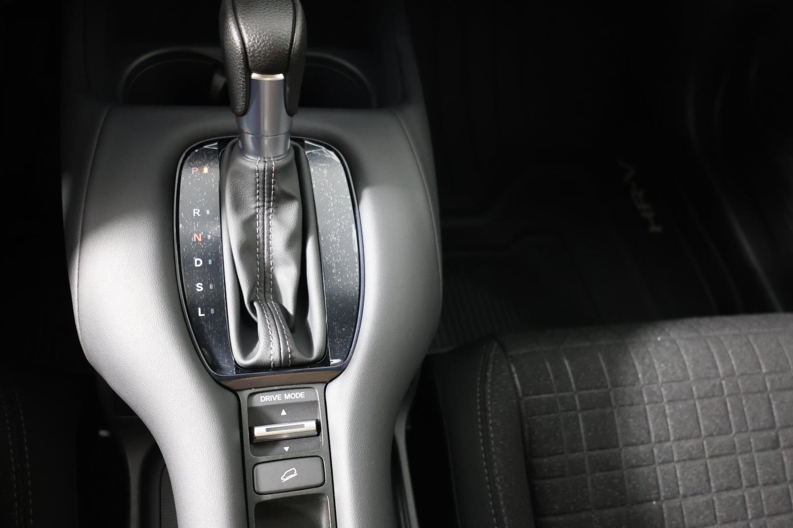 New 2027 Honda HR-V LX image 16