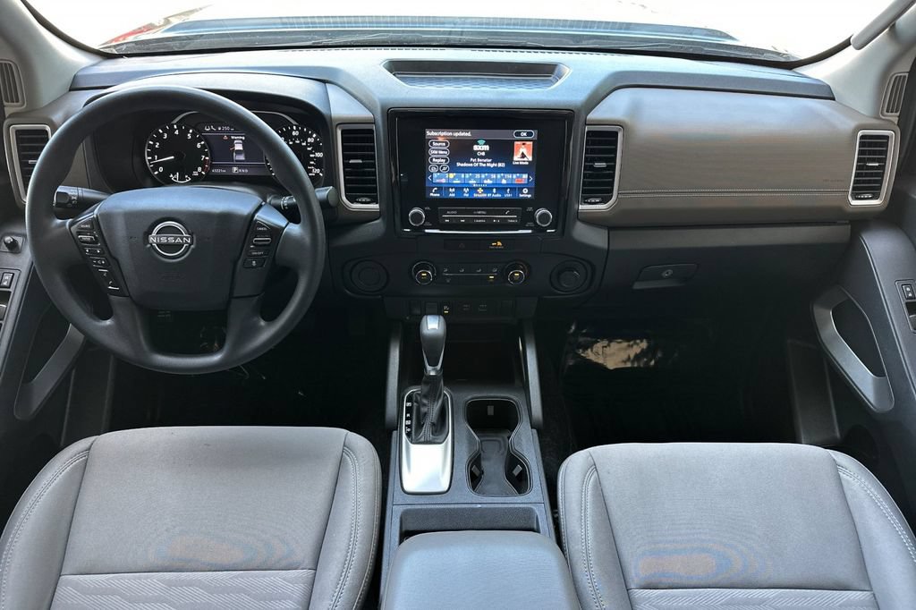 Used 2022 Nissan Frontier SV w/ Technology Package RWD image 13