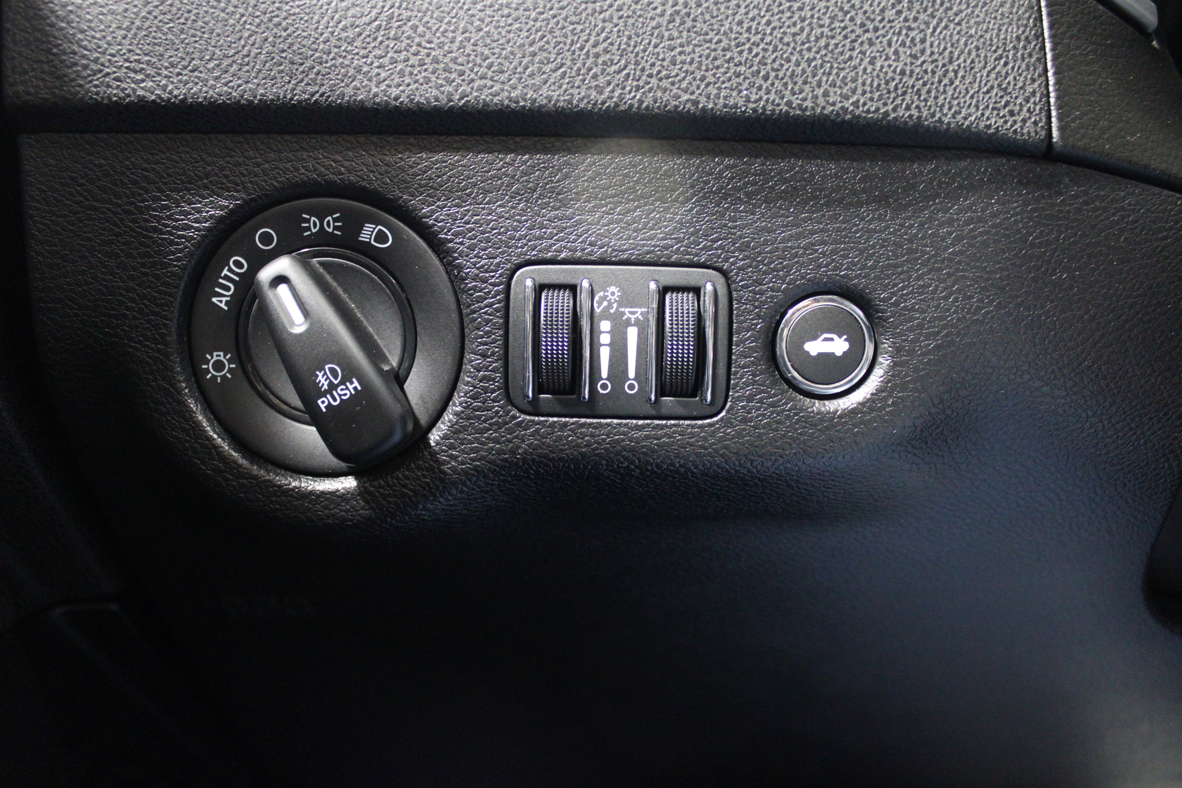 Used 2022 Dodge Charger GT w/ Blacktop Package image 8