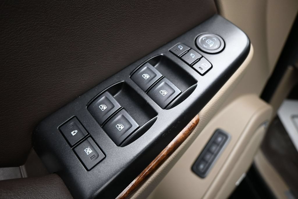Used 2019 Chevrolet Tahoe Premier AWD/4WD image 11