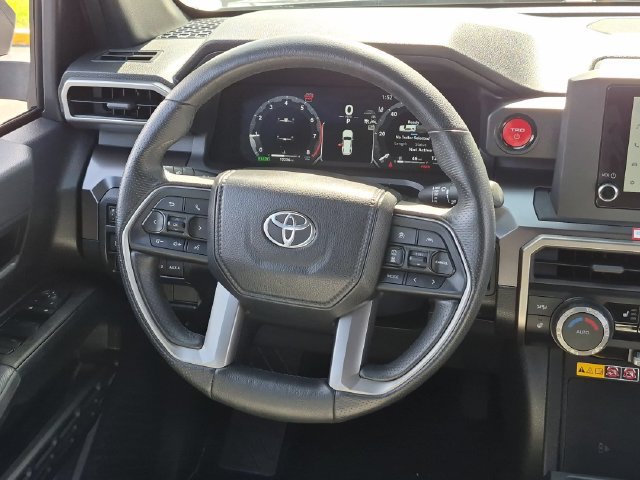 Used 2025 Toyota 4Runner TRD Off-Road AWD/4WD image 11