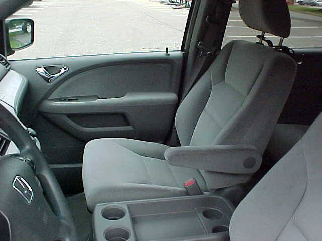 Used 2010 Honda Odyssey LX image 20