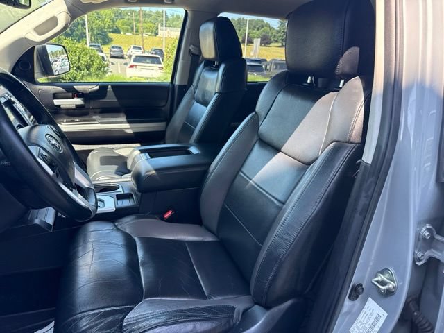 Used 2020 Toyota Tundra Limited w/ Limited Premium Package AWD/4WD image 15