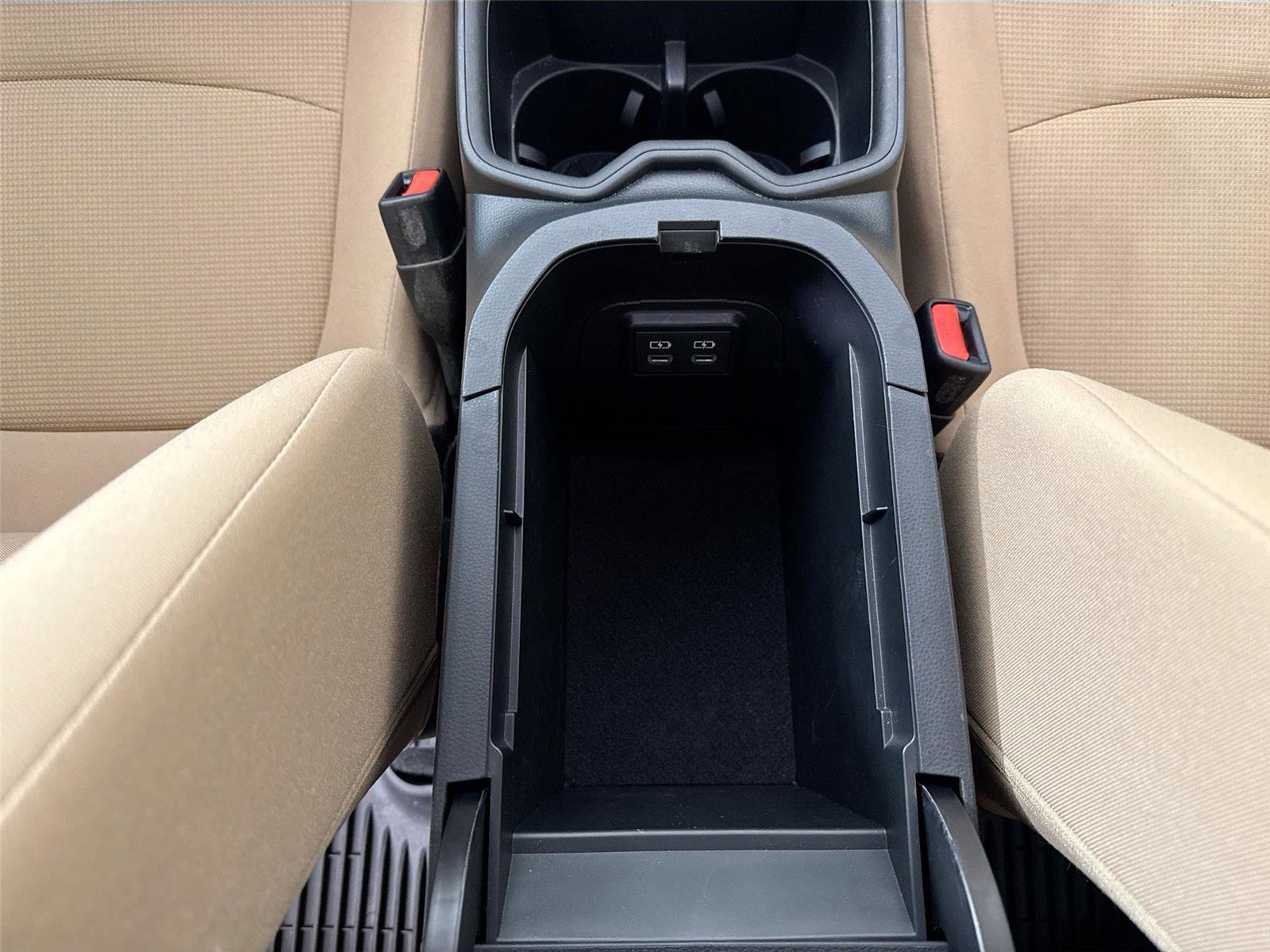 Used 2023 Toyota RAV4 LE image 31