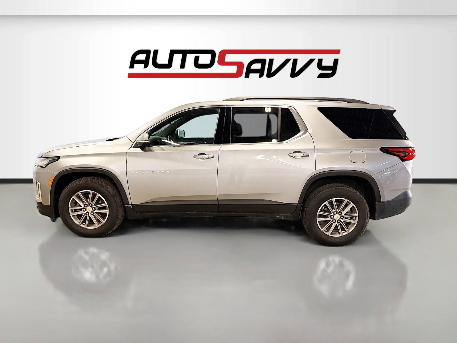 Used 2023 Chevrolet Traverse LT image 4